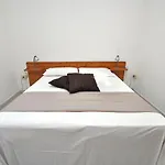 Aparthotel Elena 3*