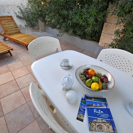 Apart-hotel Elena