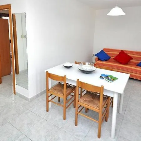 Elena Apartahotel 3*