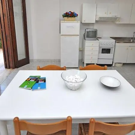 Elena Apartahotel 3*